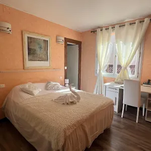 Hotel Lou Pèbre D'aï, Plan d'Aups